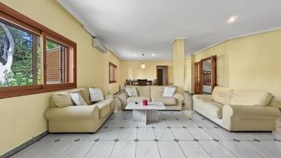 Återförsäljning - Villa -
Orihuela Costa - Campoamor