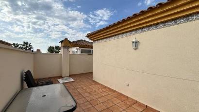 Återförsäljning - Quad House -
Villamartin - PAU 8