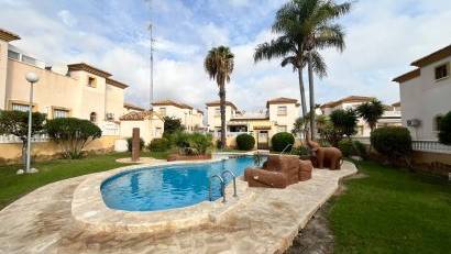 Återförsäljning - Quad House -
Villamartin - PAU 8