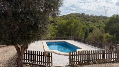 Återförsäljning - Finca -
Torremendo
