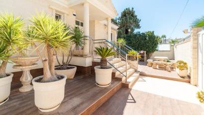 Återförsäljning - Villa -
Torrevieja - Torre la mata