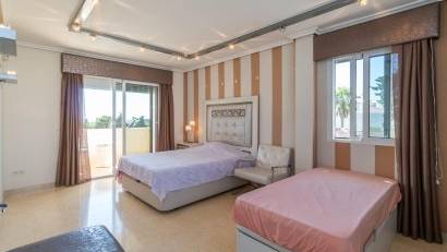 Återförsäljning - Villa -
Torrevieja - Torre la mata