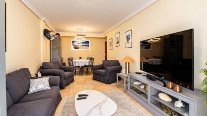 Resale - Apartment -
Torrevieja