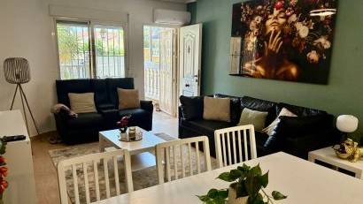 Resale - Apartment -
Villamartin - La Andaluza
