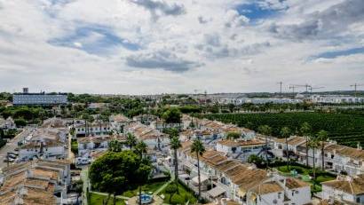 Återförsäljning - Radhus -
Torrevieja - Lago jardin