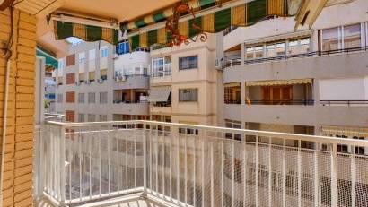 Återförsäljning - Apartment -
Torrevieja - Playa del Acequión