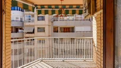 Återförsäljning - Apartment -
Torrevieja - Playa del Acequión