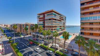 Återförsäljning - Apartment -
Torrevieja - Playa del Acequión