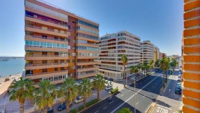 Återförsäljning - Apartment -
Torrevieja - Playa del Acequión