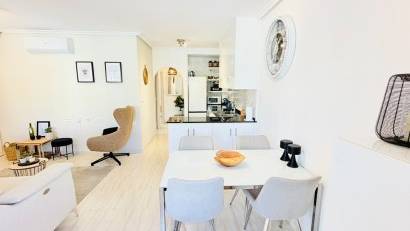 Återförsäljning - Semi detached -
Daya Nueva