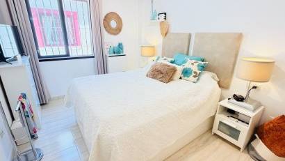Återförsäljning - Semi detached -
Daya Nueva