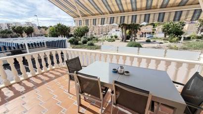 Återförsäljning - Villa -
Villamartin - Villamartín