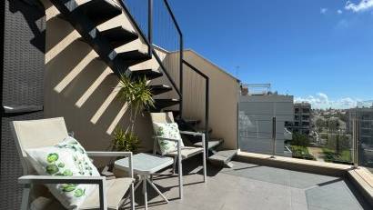 Återförsäljning - Apartment -
Orihuela Costa - Villamartín