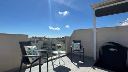Återförsäljning - Apartment -
Orihuela Costa - Villamartín