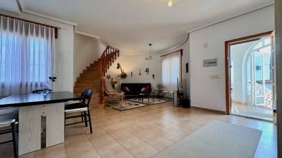 Återförsäljning - Villa -
Rojales - Ciudad Quesada