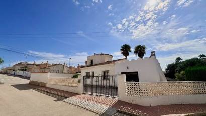 Återförsäljning - Villa -
Rojales - Ciudad Quesada