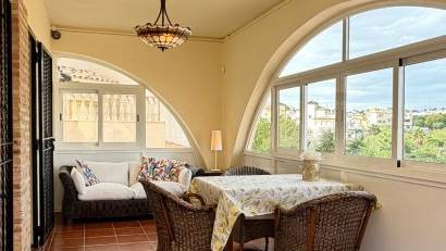 Resale - Villa -
Orihuela Costa