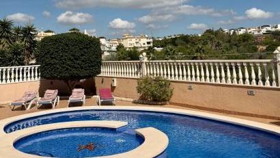 Resale - Villa -
Orihuela Costa