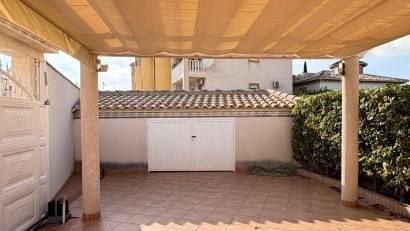 Resale - Villa -
Orihuela Costa