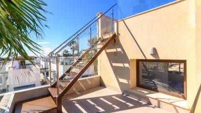 Återförsäljning - Villa -
Ciudad quesada - Pueblo Bravo