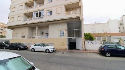 Reventa - Garaje -
Torrevieja