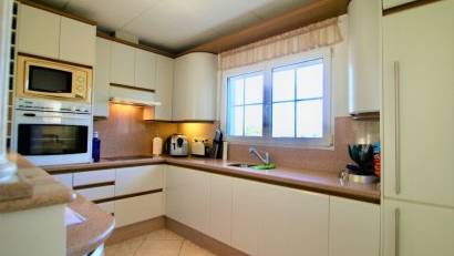 Återförsäljning - Villa -
Villamartin - Villamartín