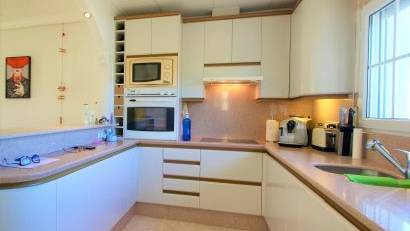 Återförsäljning - Villa -
Villamartin - Villamartín