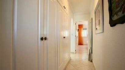 Återförsäljning - Villa -
Villamartin - Villamartín