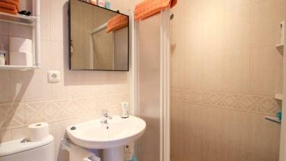 Återförsäljning - Villa -
Villamartin - Villamartín