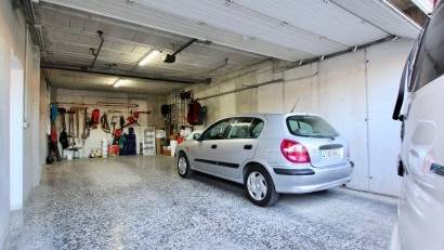 Återförsäljning - Villa -
Villamartin - Villamartín