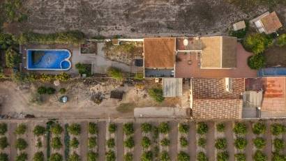 Återförsäljning - Finca / Country Property -
Orihuela