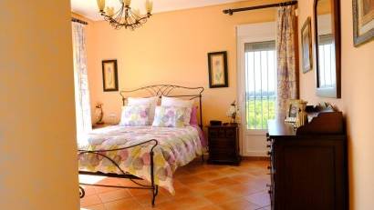 Resale - Finca -
Orihuela