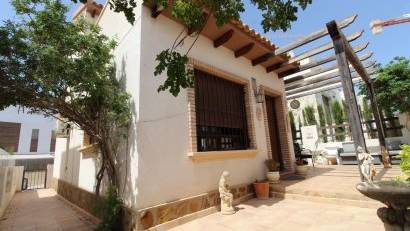 Reventa - Villa -
Villamartin - Villamartín