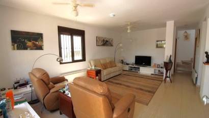 Reventa - Villa -
Villamartin - Villamartín