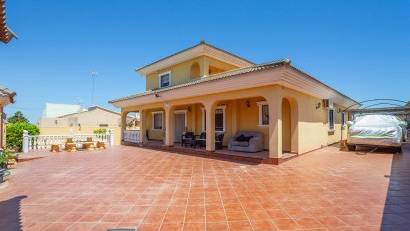 Återförsäljning - Villa -
Torrevieja - Los Balcones