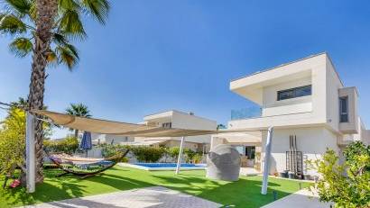 Återförsäljning - Villa -
Orihuela - Vistabella Golf