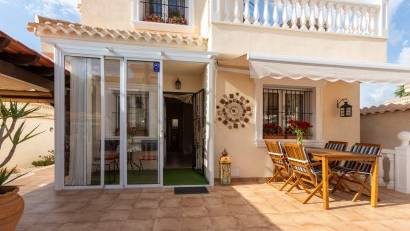 Återförsäljning - Villa -
Orihuela Costa - Playa Flamenca