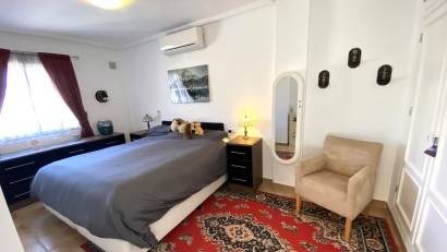 Resale - Villa -
Orihuela Costa