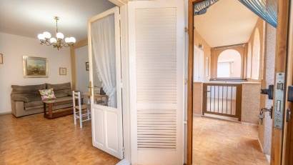 Återförsäljning - Apartamento -
Torrevieja - La Mata