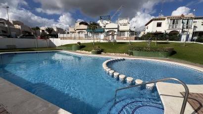 Återförsäljning - Villa -
Torrevieja - Los Balcones