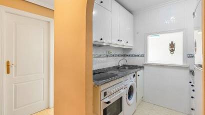 Återförsäljning - Apartamento -
Torrevieja - La Mata