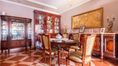 Resale - Villa -
Orihuela Costa