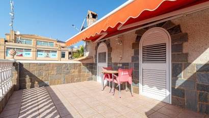 Resale - Villa -
Orihuela Costa