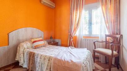 Resale - Villa -
Orihuela Costa