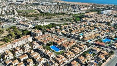 Resale - Townhouse -
Playa Flamenca