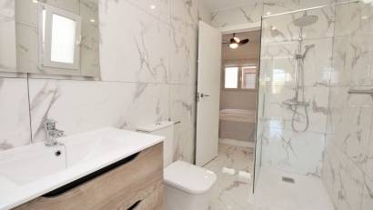 Reventa - Apartment -
Villamartin - Villamartín