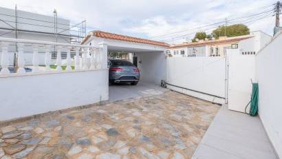 Återförsäljning - Villa -
Torrevieja - Los Balcones