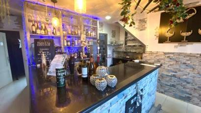 Återförsäljning - Commercial Unit -
Algorfa