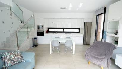 Resale - Villa -
Benijofar