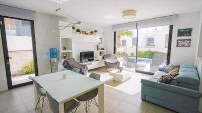 Resale - Villa -
Benijofar